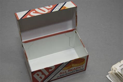 Vintage Bisquick Metal Recipe Box PACKED Full of Recipe 